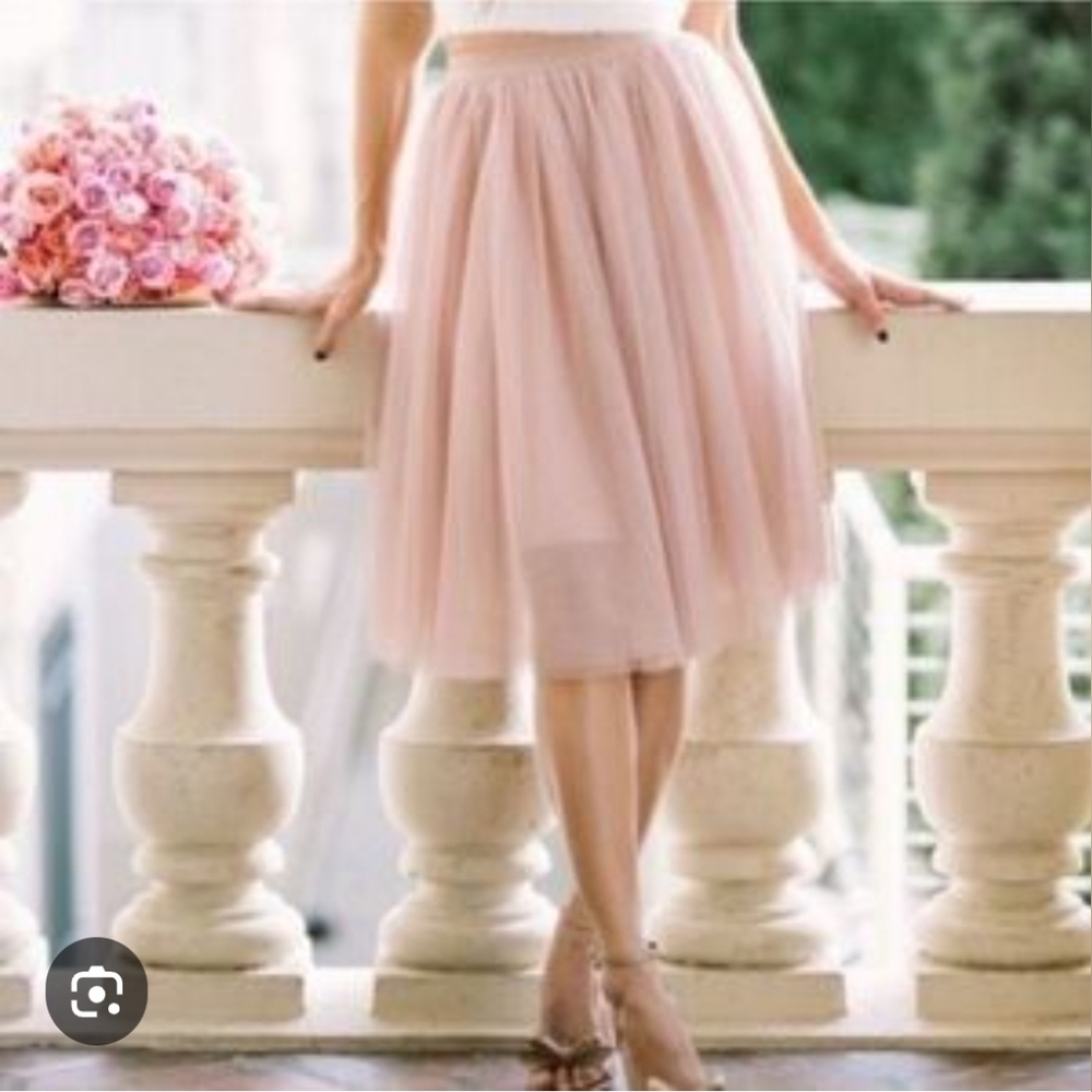 Belle Badgley Mischka size 2 tulle skirt